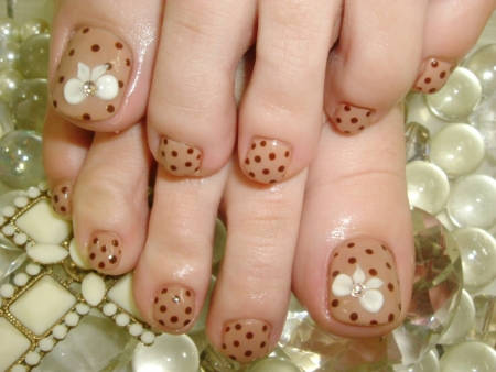 ◆クラシカルドットネイル◆