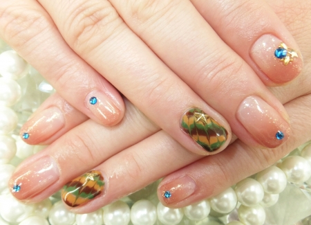 ★カモフラピーコックネイル★